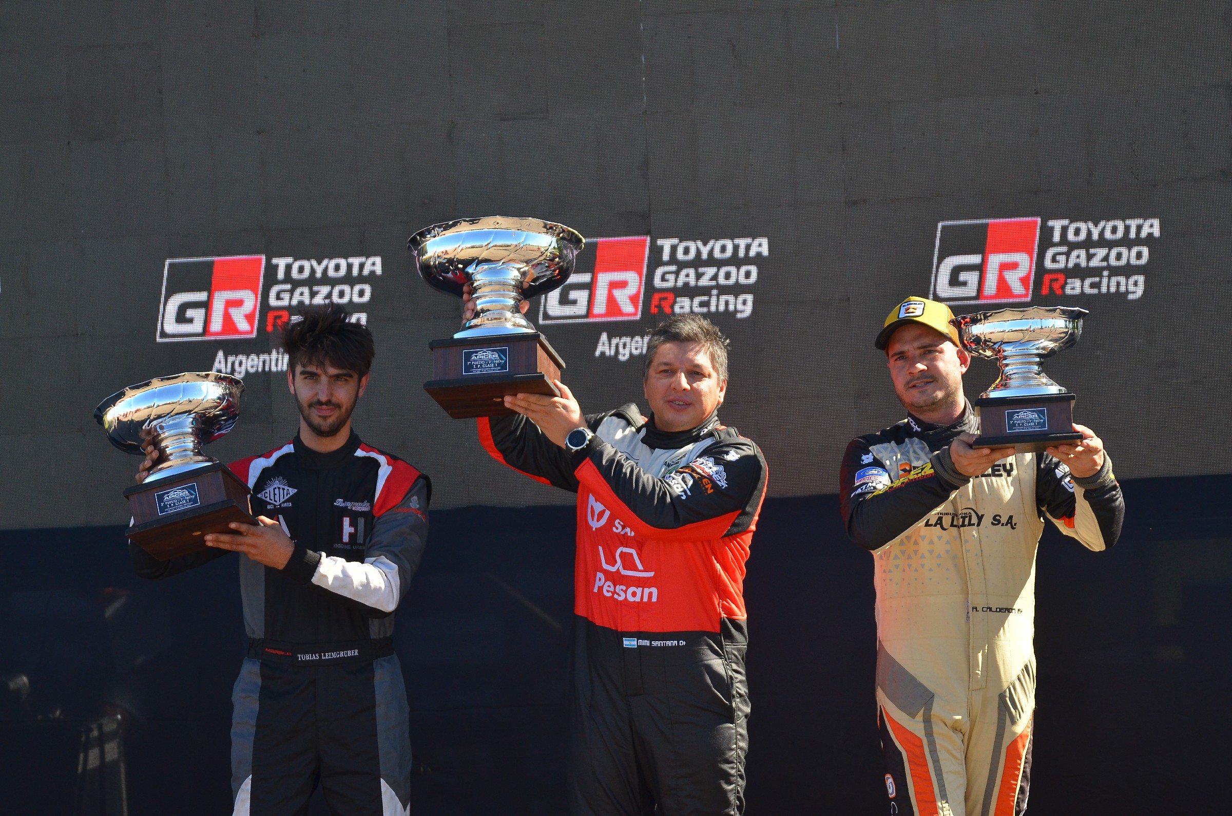 LOS PODIOS DE LA 2DA FECHA DEL CÓRDOBA PISTA 2023: PODIO FINAL CLASE 2.jpg